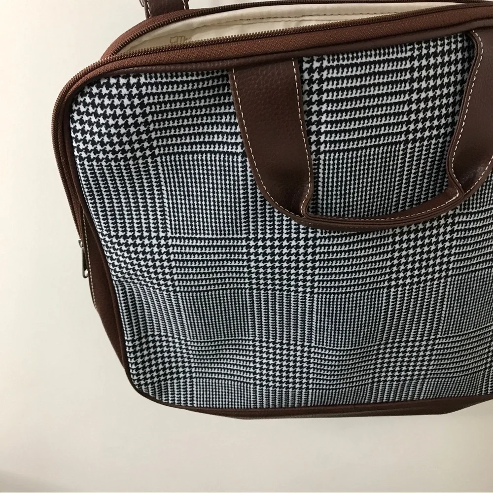 Barrington x the Honda classic houndstooth computer laptop crossbody bag